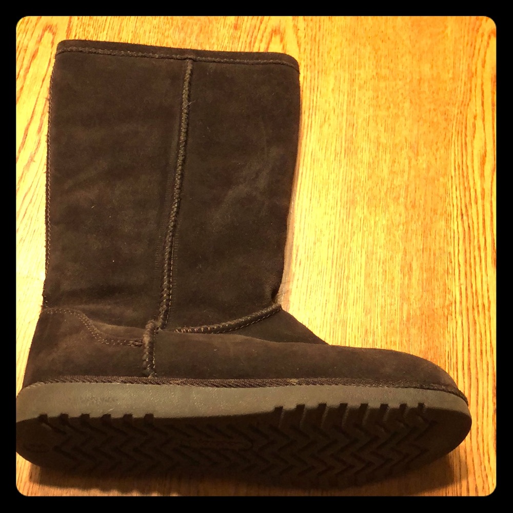 Really cute suede brown boots faux ugg used